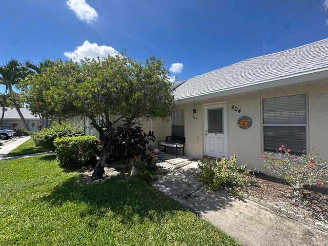 2 of 31 - 404 Bennington Lane, Lake Worth, FL