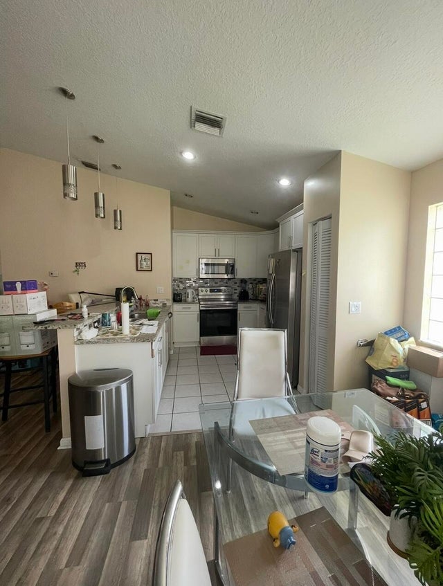 5 of 12 - 268 Malibu Circle, Greenacres, FL