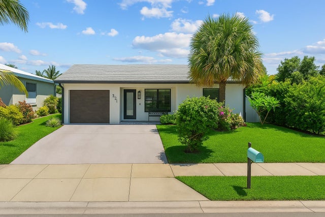 2 of 43 - 310 Wellesley Drive, Lake Worth Beach, FL