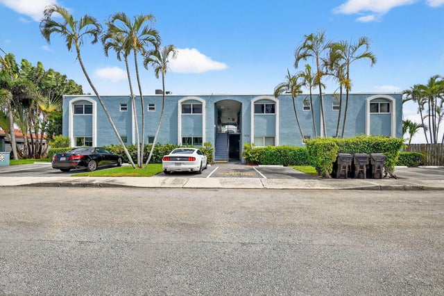3 of 43 - 1426 S Lakeside Drive #34, Lake Worth Beach, FL