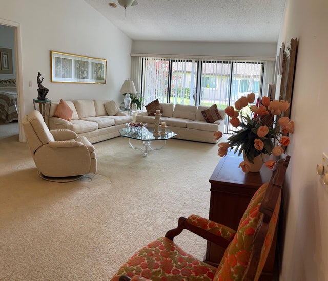 4 of 25 - 139 Meander Circle, Royal Palm Beach, FL