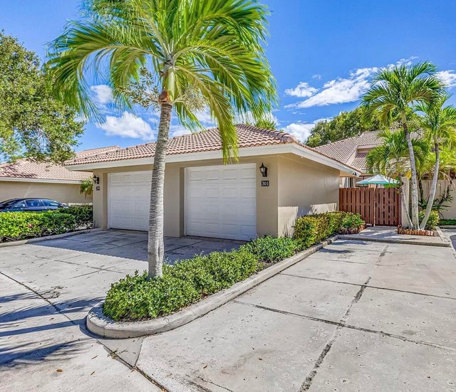 1 of 20 - 301 Old Meadow Way, Palm Beach Gardens, FL