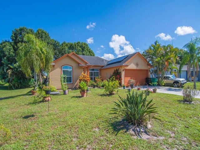 3 of 33 - 714 Sw Andrew Road, Port Saint Lucie, FL