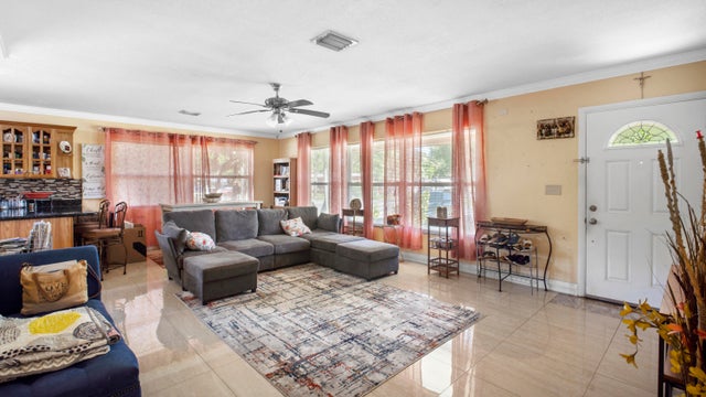 3 of 35 - 117 Se 22nd Avenue, Boynton Beach, FL