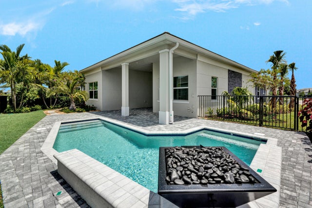 1 of 47 - 10005 Driftwood Way, Palm Beach Gardens, FL