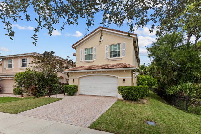 2 of 69 - 1104 Nw Leonardo Circle, Port Saint Lucie, FL