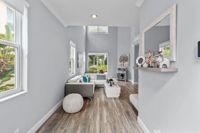 4 of 69 - 1104 Nw Leonardo Circle, Port Saint Lucie, FL