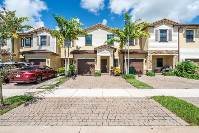 3 of 25 - 4645 Caspian Way, Davie, FL