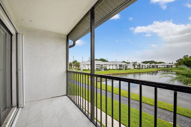 4 of 20 - 1002 Green Pine Boulevard #b2, West Palm Beach, FL