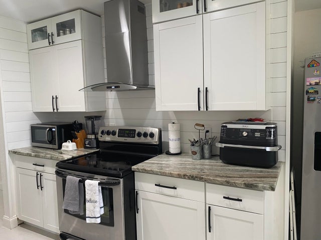 3 of 42 - 5901 White Cypress Drive, Lake Worth, FL
