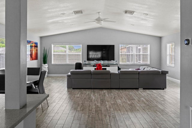 4 of 20 - 2738 Flamango Lake Drive, West Palm Beach, FL
