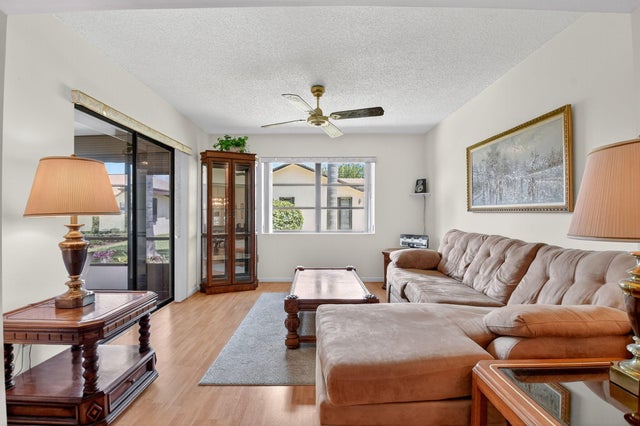 4 of 20 - 6262 Tall Cypress Circle, Greenacres, FL