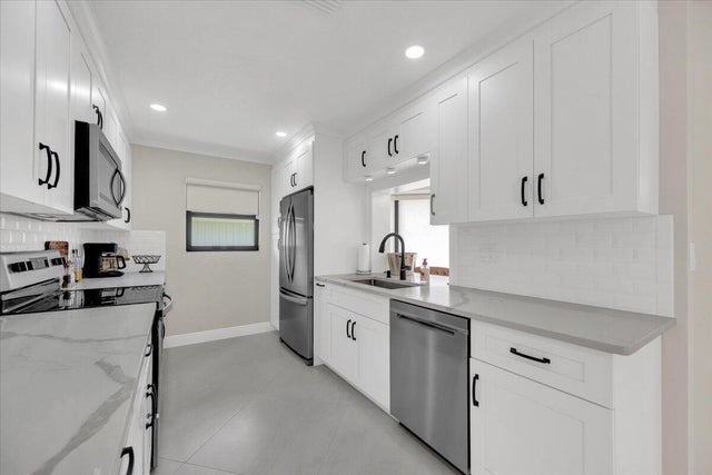 3 of 29 - 1127 E Seminole Avenue #15c, Jupiter, FL