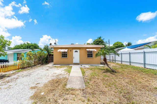 1 of 33 - 1228 Highview Road, Lake Worth, FL