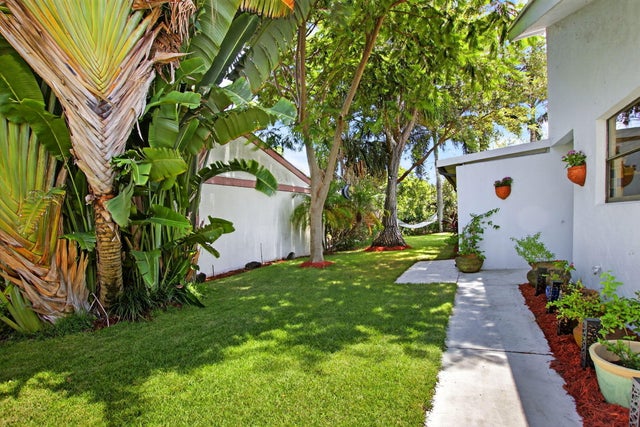 3 of 34 - 22 Baytree Circle, Boynton Beach, FL
