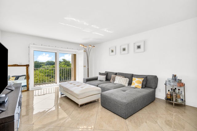 5 of 23 - 1111 S Ocean Boulevard #420, Boca Raton, FL