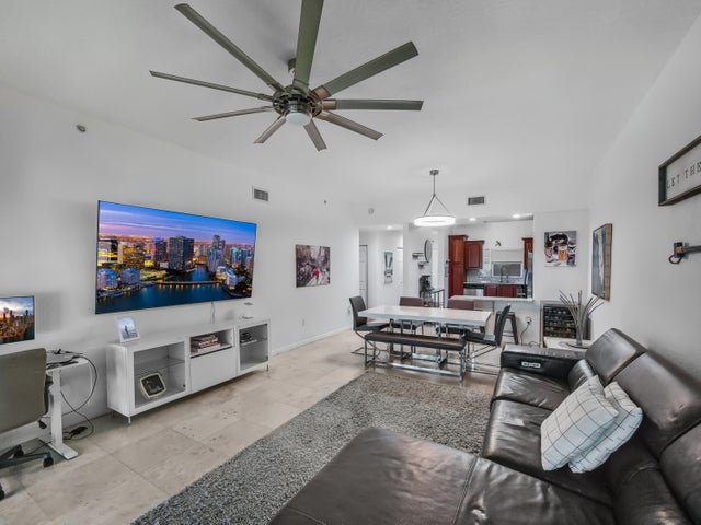 4 of 25 - 1610 Presidential Way #b-207, West Palm Beach, FL
