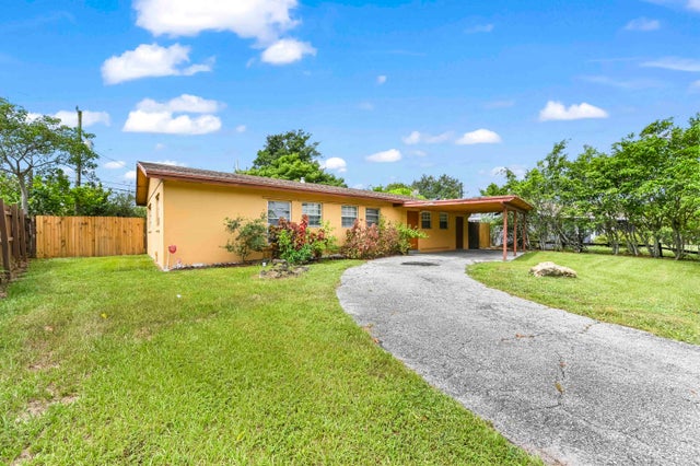 3 of 27 - 1924 Ware Circle, West Palm Beach, FL