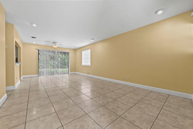 4 of 27 - 1924 Ware Circle, West Palm Beach, FL