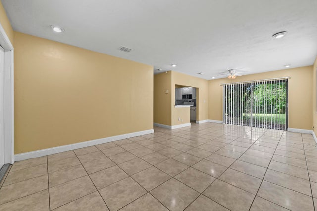 5 of 27 - 1924 Ware Circle, West Palm Beach, FL