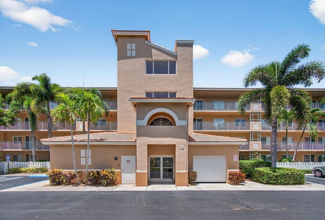 2 of 59 - 5749 Gemstone Court #204, Boynton Beach, FL