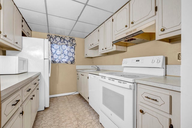 4 of 33 - 330 Main Boulevard #b, Boynton Beach, FL