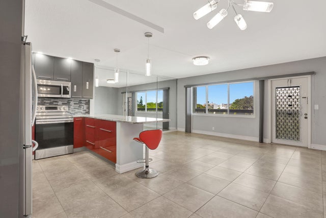 5 of 84 - 4004 Cambridge A #4004, Deerfield Beach, FL
