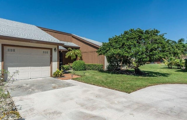 2 of 36 - 13335 Crosspointe Drive, Palm Beach Gardens, FL