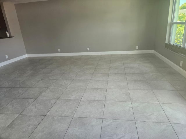 4 of 25 - 6147 Moonbeam Drive, Lake Worth, FL