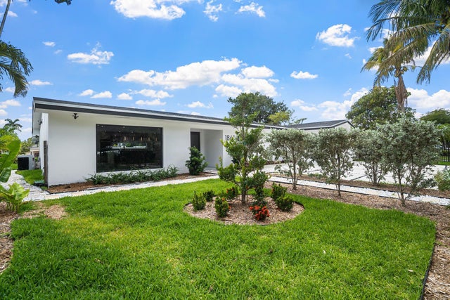 3 of 43 - 1860 Ne 199th Street, Miami, FL