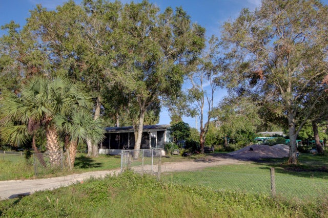 1 of 7 - 6055 Ne 9th Way, Okeechobee, FL