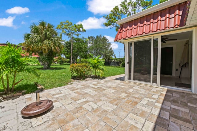 4 of 26 - 647 Marlboro Oval, Lake Worth, FL