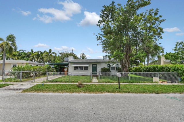 1 of 22 - 629 Dogwood Road, West Palm Beach, FL