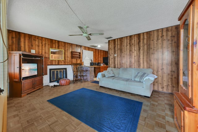3 of 22 - 629 Dogwood Road, West Palm Beach, FL