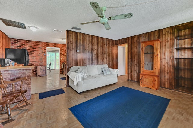 4 of 22 - 629 Dogwood Road, West Palm Beach, FL