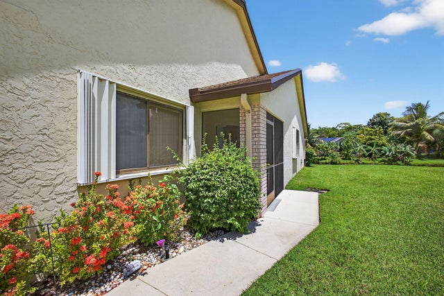 5 of 54 - 108 Village Walk Drive, Royal Palm Beach, FL