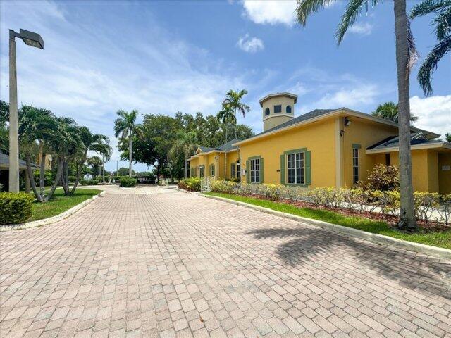 2 of 27 - 1104 Meadows Circle, Boynton Beach, FL