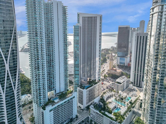 5 of 48 - 888 Biscayne Boulevard #811, Miami, FL
