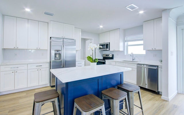 5 of 21 - 1950 Ne 30th Street, Lighthouse Point, FL
