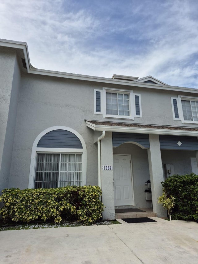 1 of 28 - 4753 Sw 13th Place, Deerfield Beach, FL