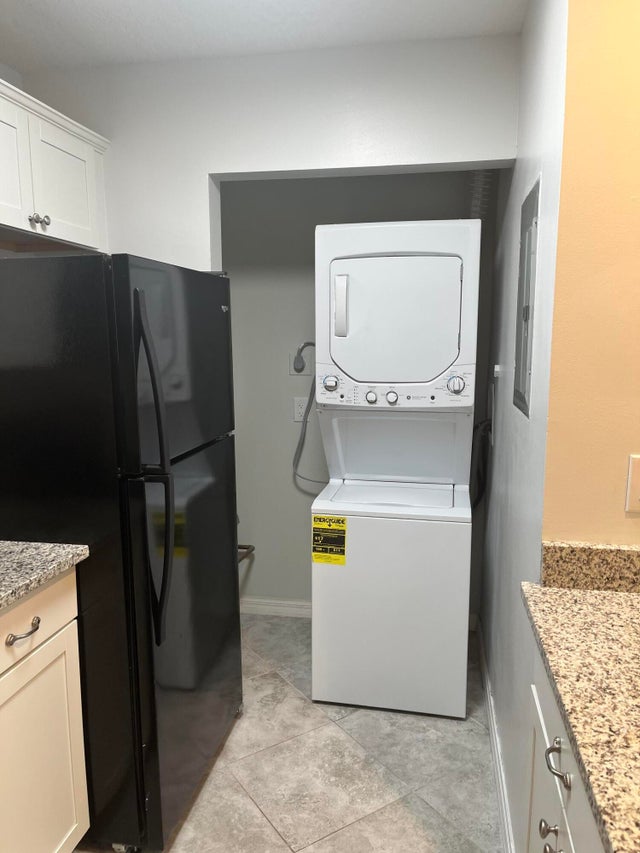 3 of 14 - 3403 Waterview Circle, Palm Springs, FL