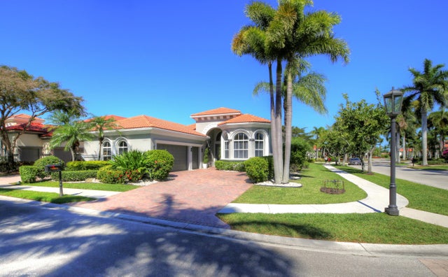 2 of 49 - 10601 Piazza Fontana, West Palm Beach, FL