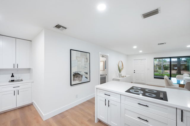 4 of 29 - 5341 Ne 17th Terrace, Fort Lauderdale, FL