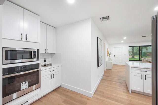 5 of 29 - 5341 Ne 17th Terrace, Fort Lauderdale, FL