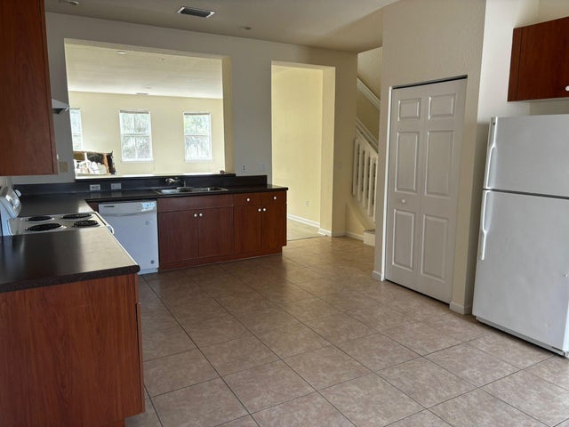 4 of 16 - 221 Greenwich Circle #209, Jupiter, FL