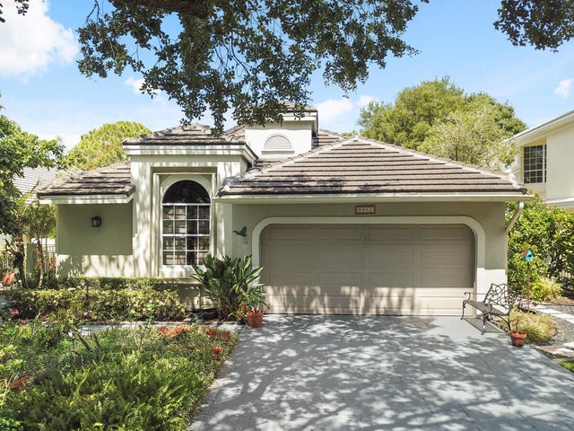 1 of 71 - 6861 Briarlake Circle, Palm Beach Gardens, FL