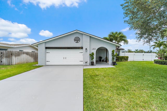 1 of 30 - 9674 Dogwood Avenue, Palm Beach Gardens, FL