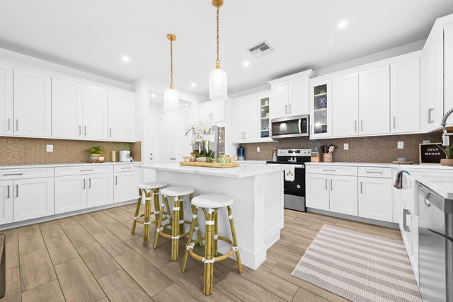 5 of 18 - 6819 Pointe Of Woods Drive, West Palm Beach, FL