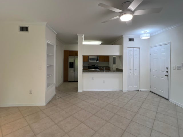 3 of 21 - 6410 Emerald Dunes Drive #307, West Palm Beach, FL