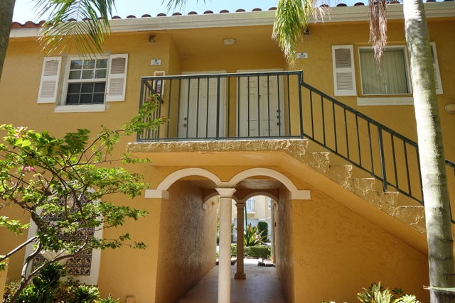 4 of 21 - 1120 Lake Shore Drive #205, Lake Park, FL
